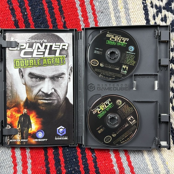 GameCube Splinter Cell Double Agent - Picture 2 of 3